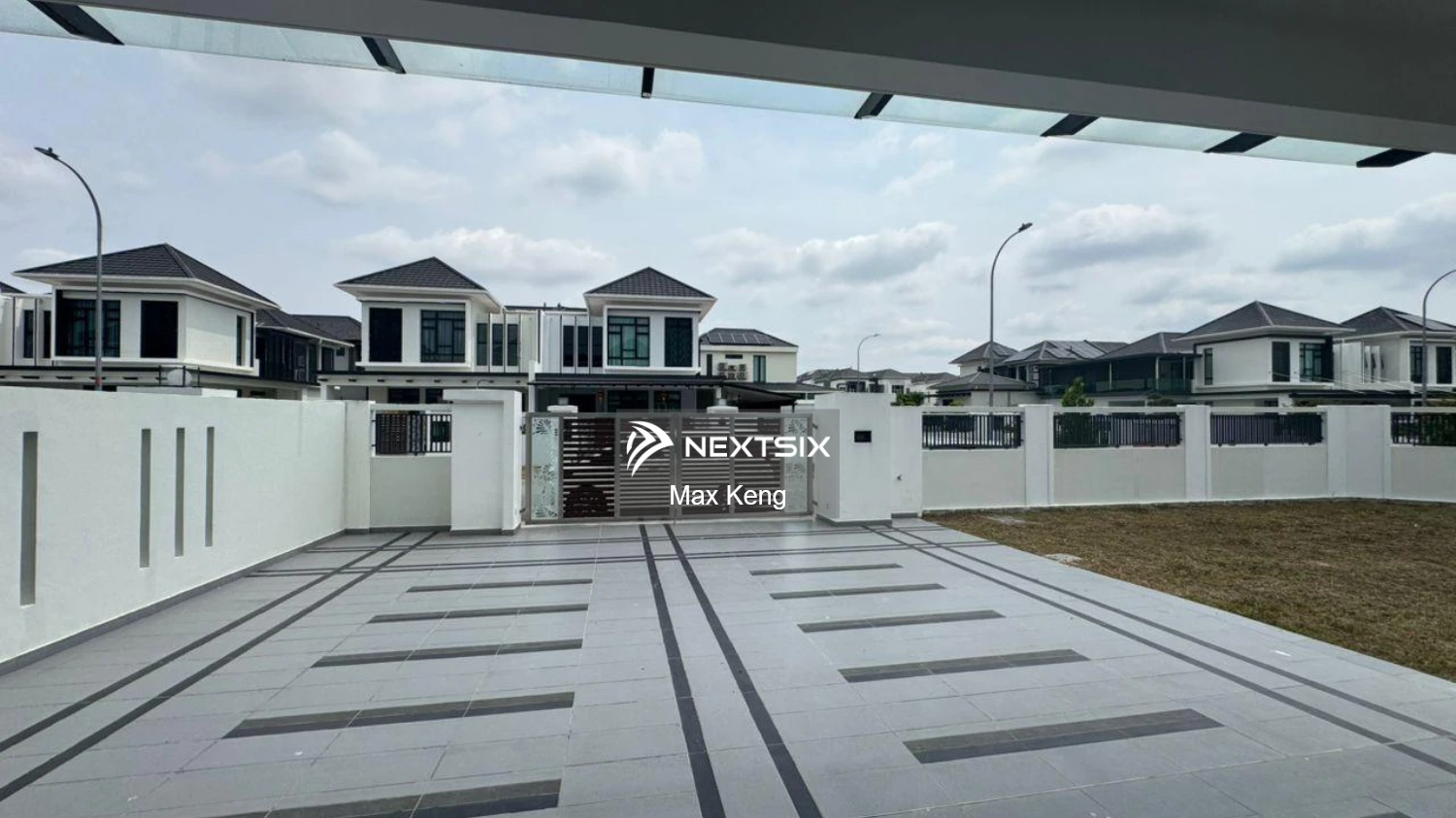 Semi-detached House For Sale in Setia Tropika Johor