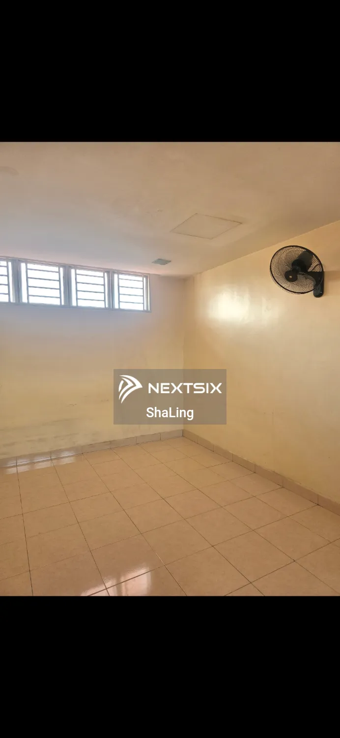 2.5-sty Terrace/Link House For Sale in Serdang Selangor - Image 11