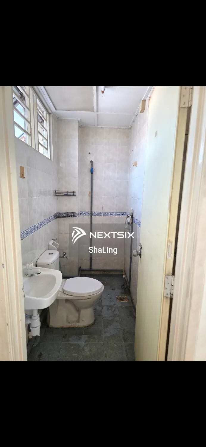 2.5-sty Terrace/Link House For Sale in Serdang Selangor - Image 12