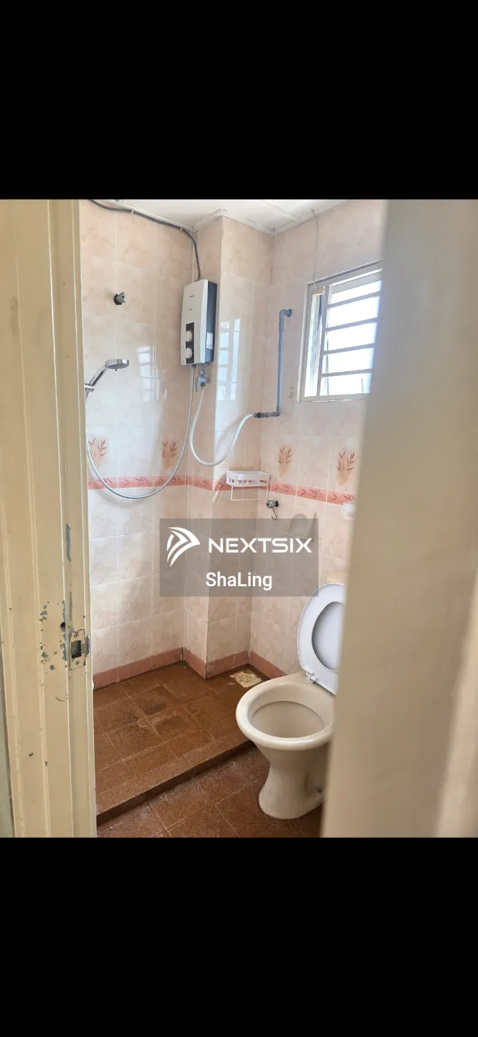 2.5-sty Terrace/Link House For Sale in Serdang Selangor - Image 13