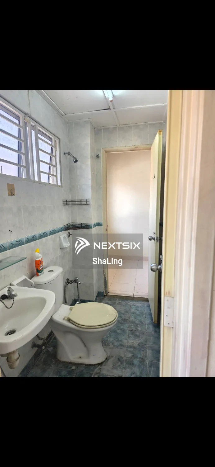 2.5-sty Terrace/Link House For Sale in Serdang Selangor - Image 9
