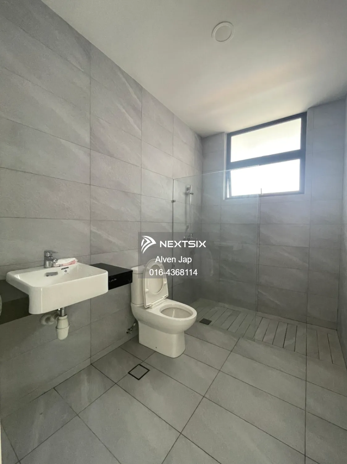3-sty Terrace/Link House For Sale in Kuching Sarawak - Image 8