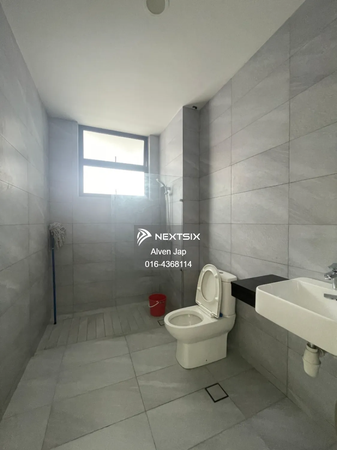 3-sty Terrace/Link House For Sale in Kuching Sarawak - Image 9
