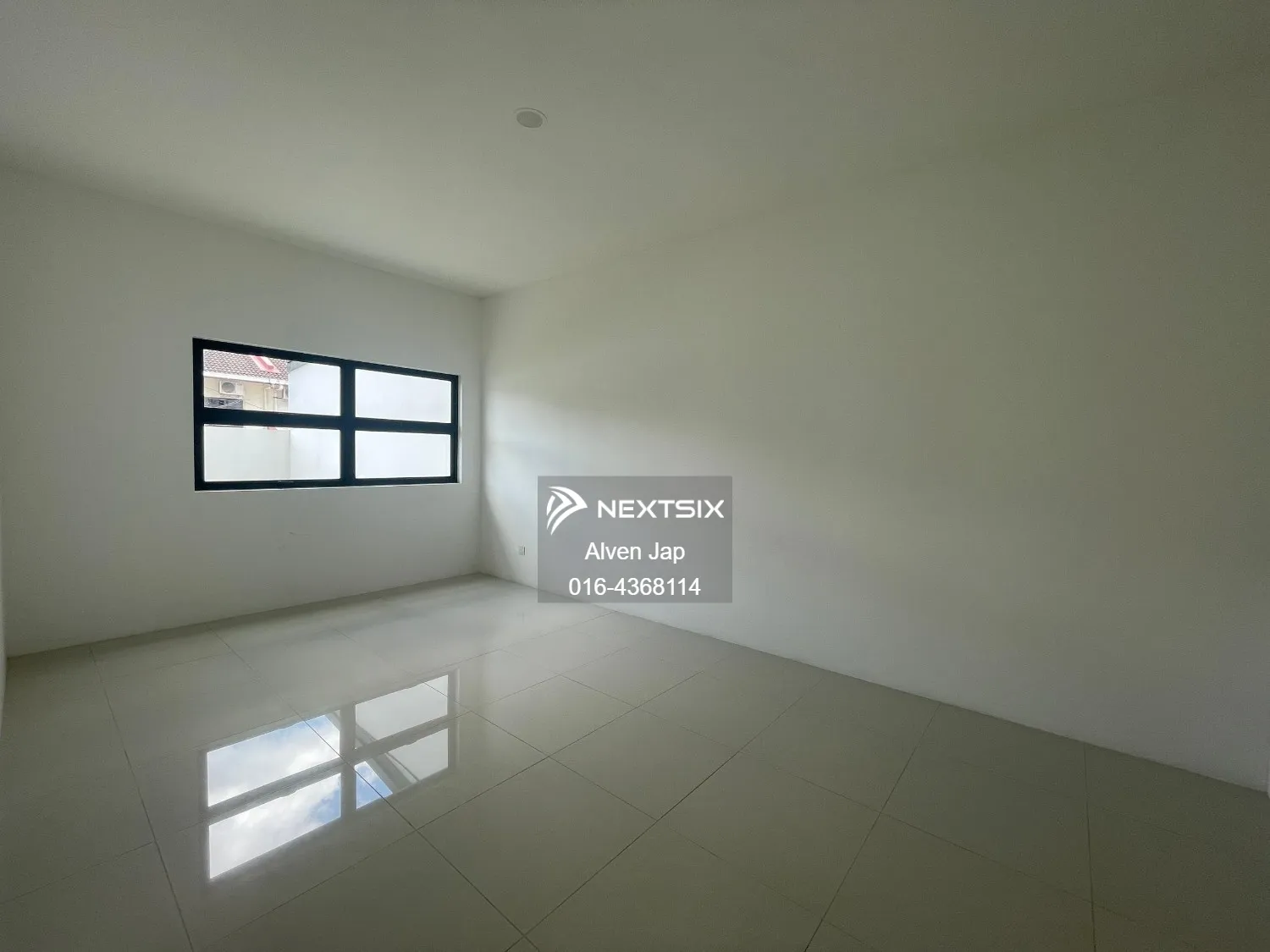 3-sty Terrace/Link House For Sale in Kuching Sarawak - Image 7