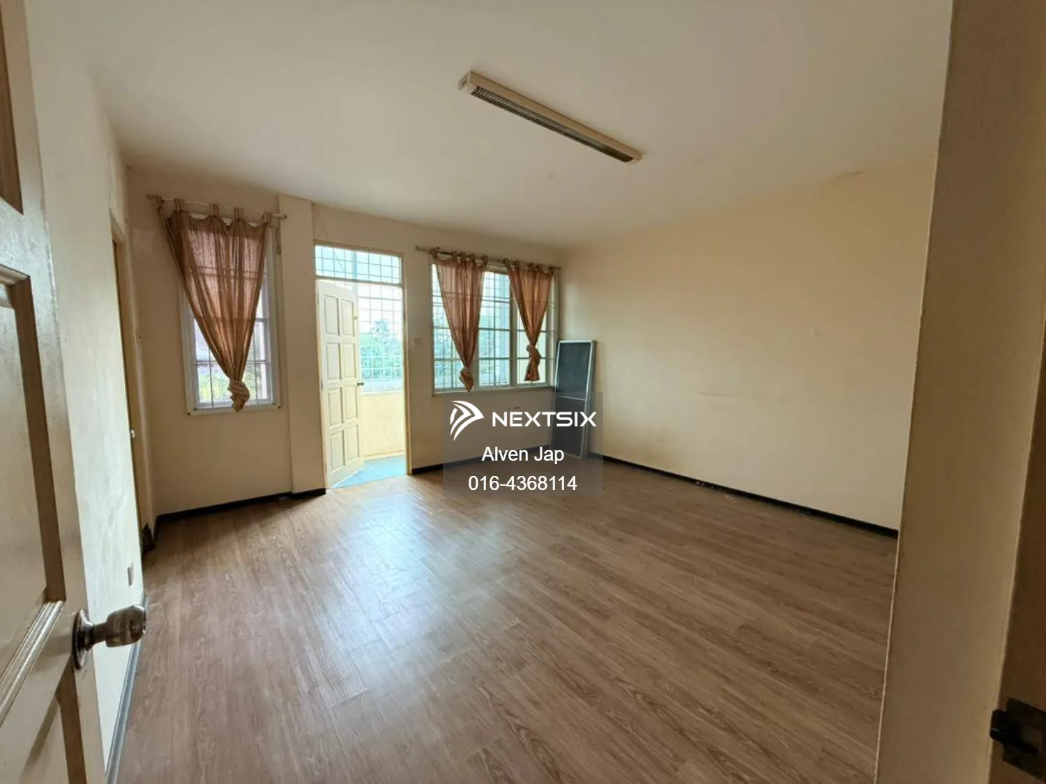 2-sty Terrace/Link House For Sale in Kota Samarahan Sarawak - Image 5