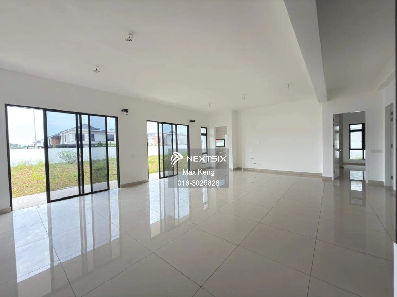 Semi-detached House For Sale in Setia Tropika Johor - Image 4