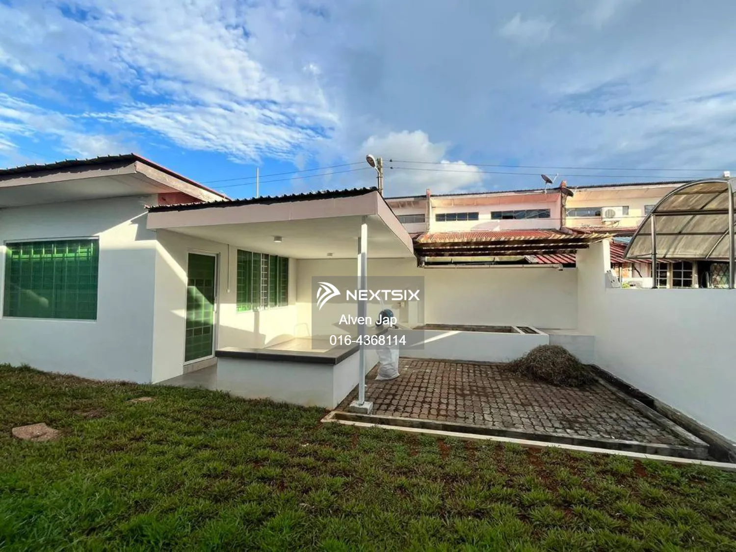 2-sty Terrace/Link House For Sale in Kuching Sarawak - Image 2