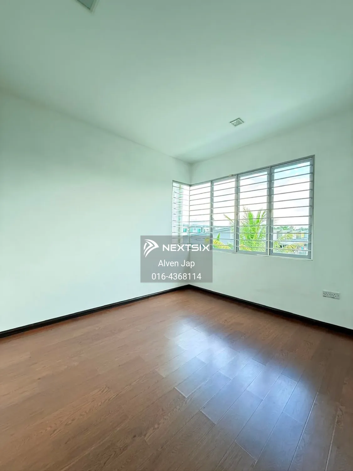 2-sty Terrace/Link House For Sale in Kota Samarahan Sarawak - Image 2