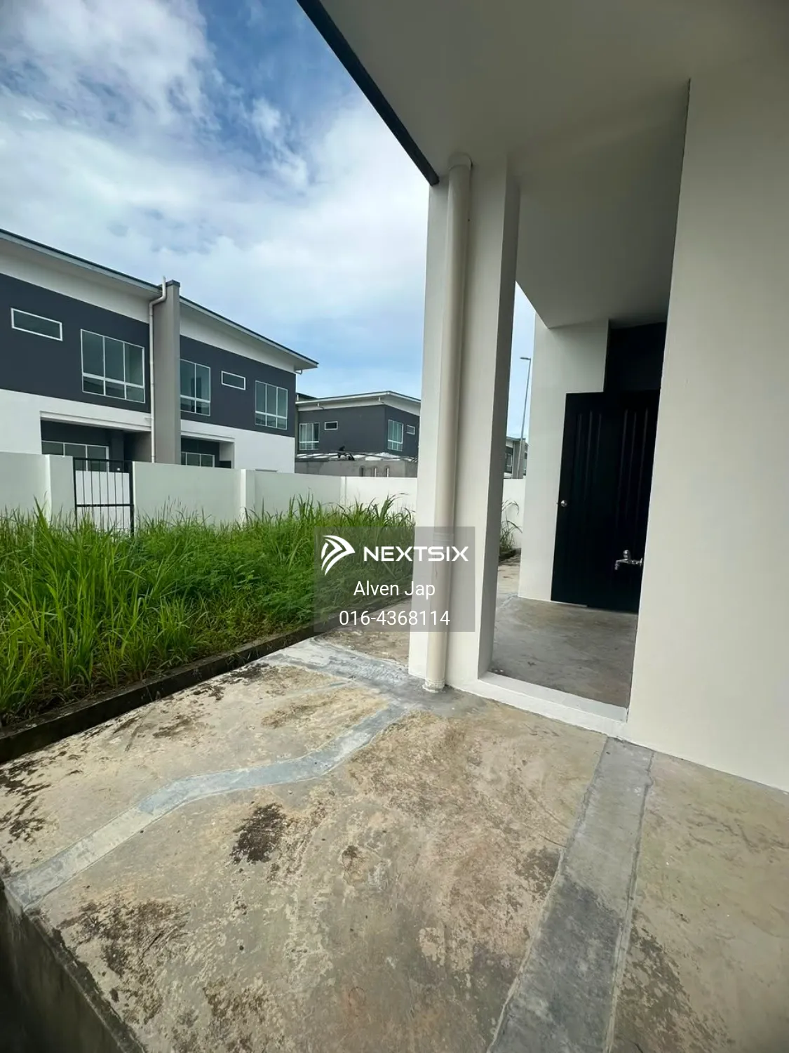 2-sty Terrace/Link House For Sale in Kuching Sarawak - Image 2