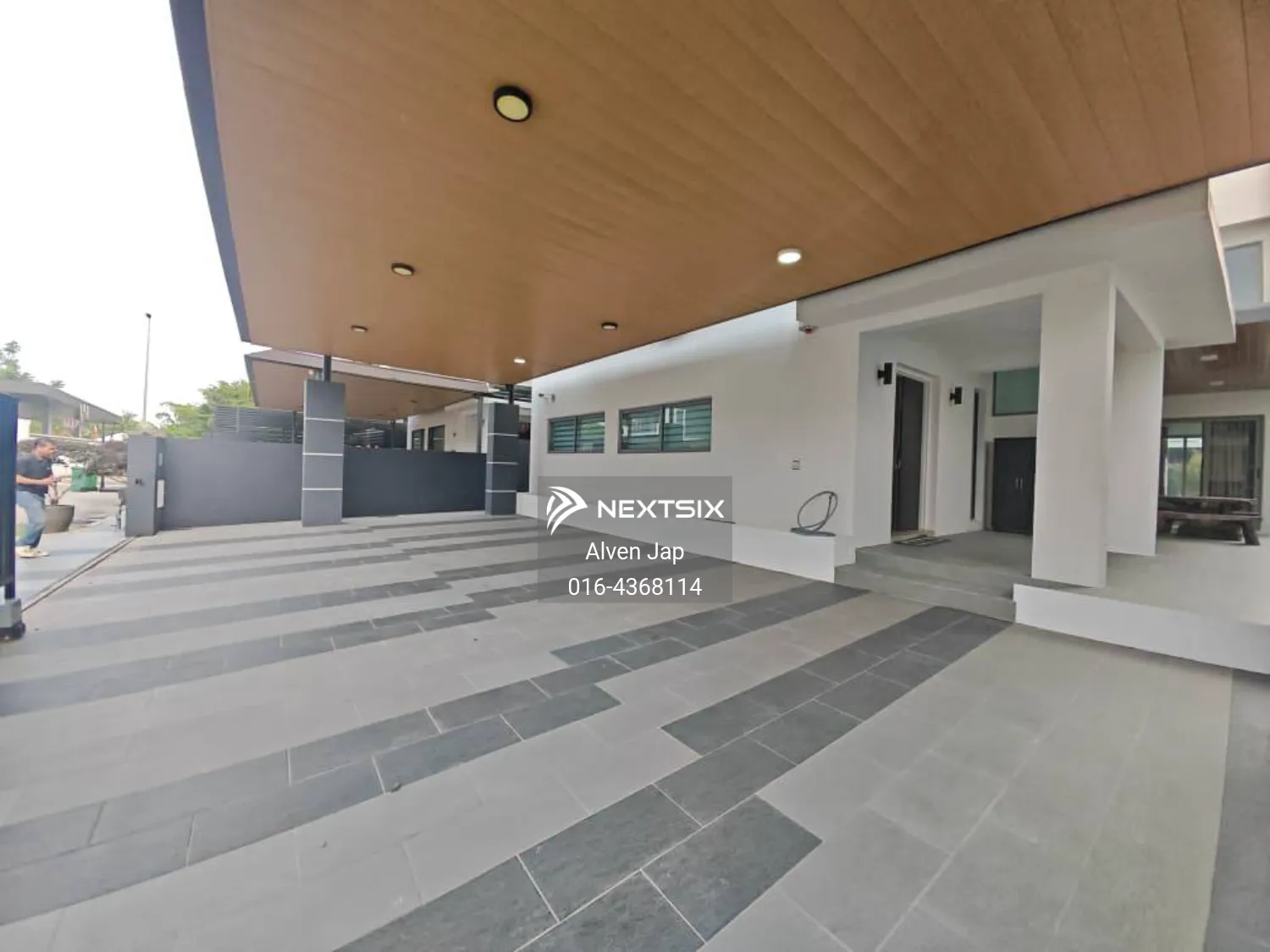 3-sty Terrace/Link House For Rent in Kuching Sarawak - Image 5