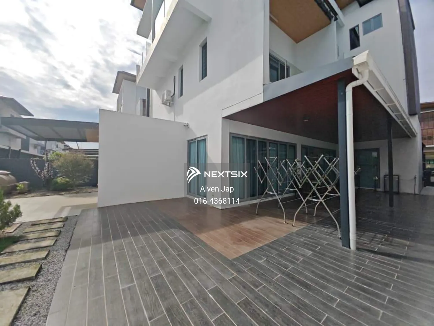 3-sty Terrace/Link House For Rent in Kuching Sarawak - Image 7