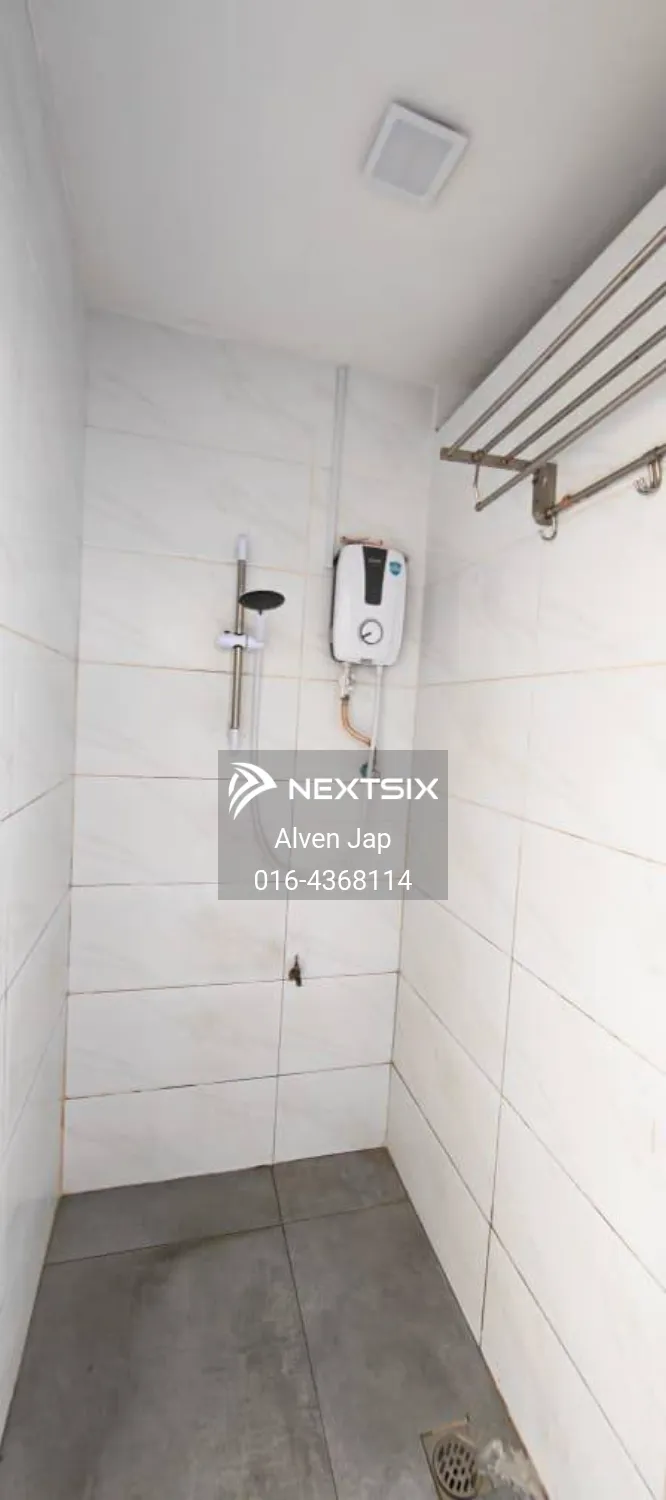 3-sty Terrace/Link House For Sale in Kuching Sarawak - Image 9