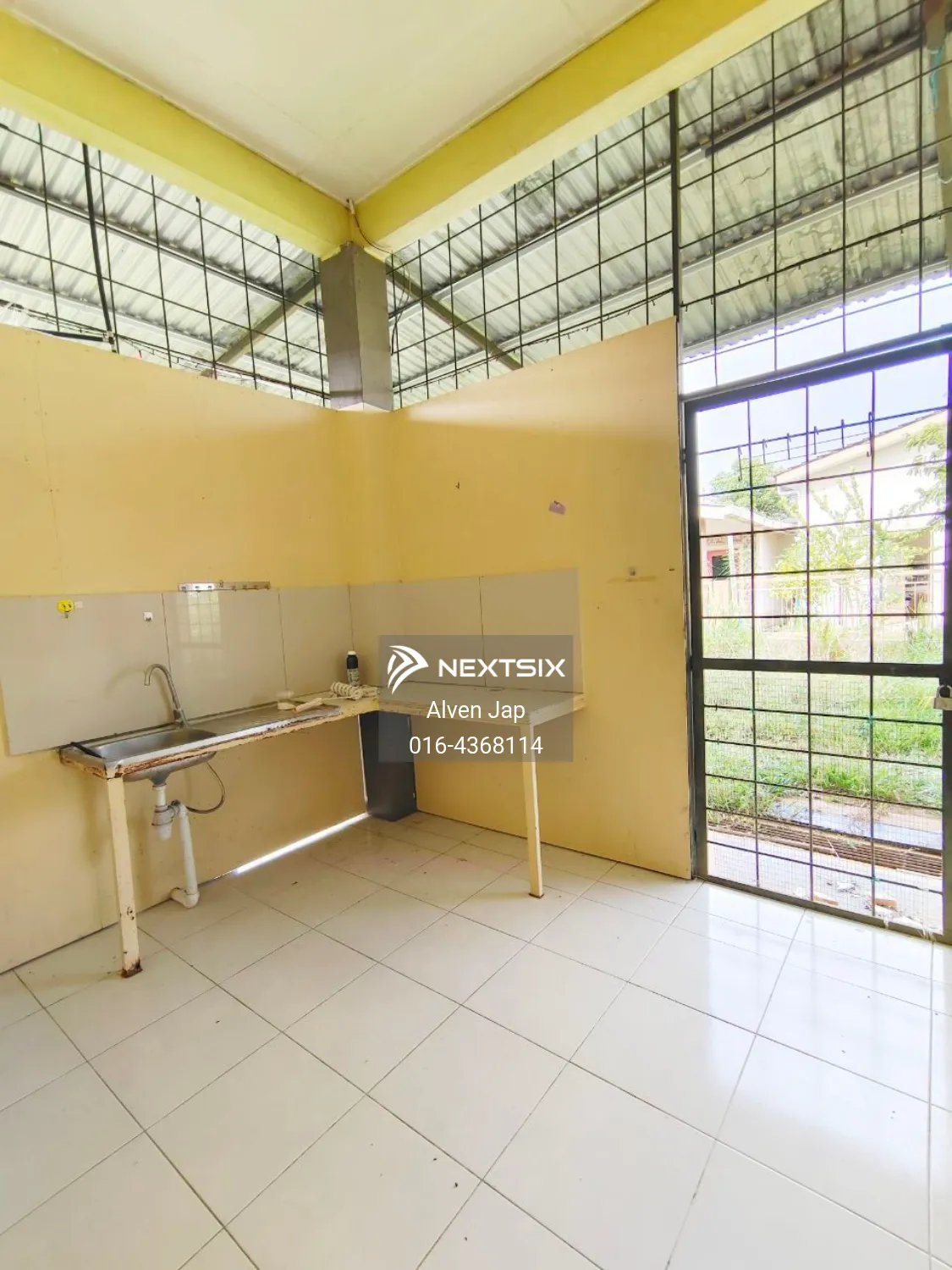 1-sty Terrace/Link House For Sale in Kuching Sarawak - Image 9