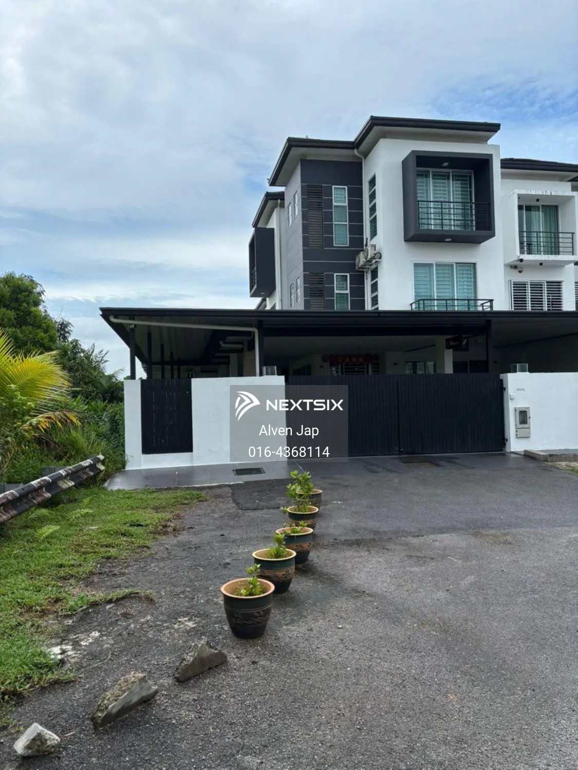 3-sty Terrace/Link House For Sale in Kuching Sarawak