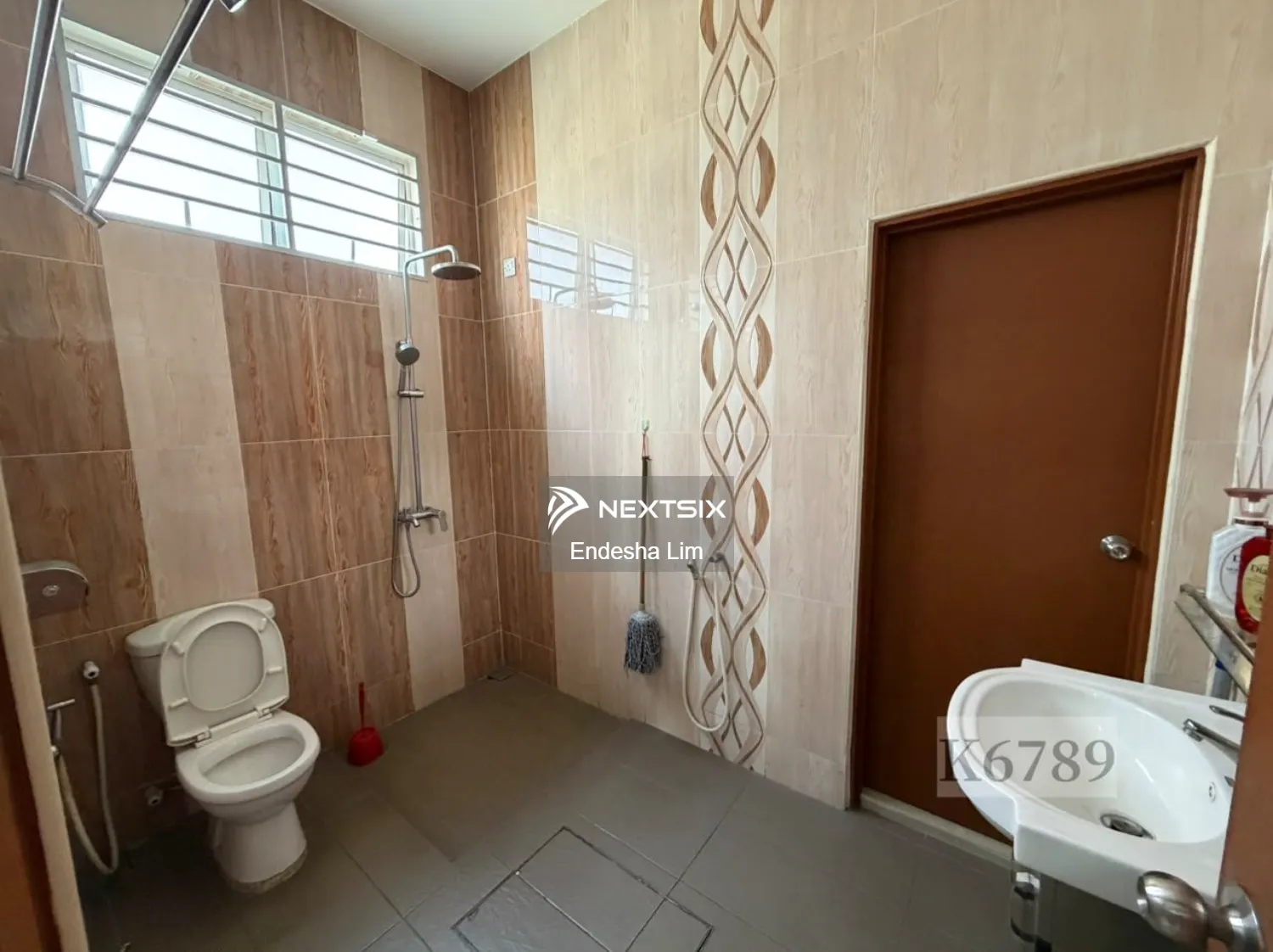Semi-detached House For Sale in Klang Selangor - Image 20