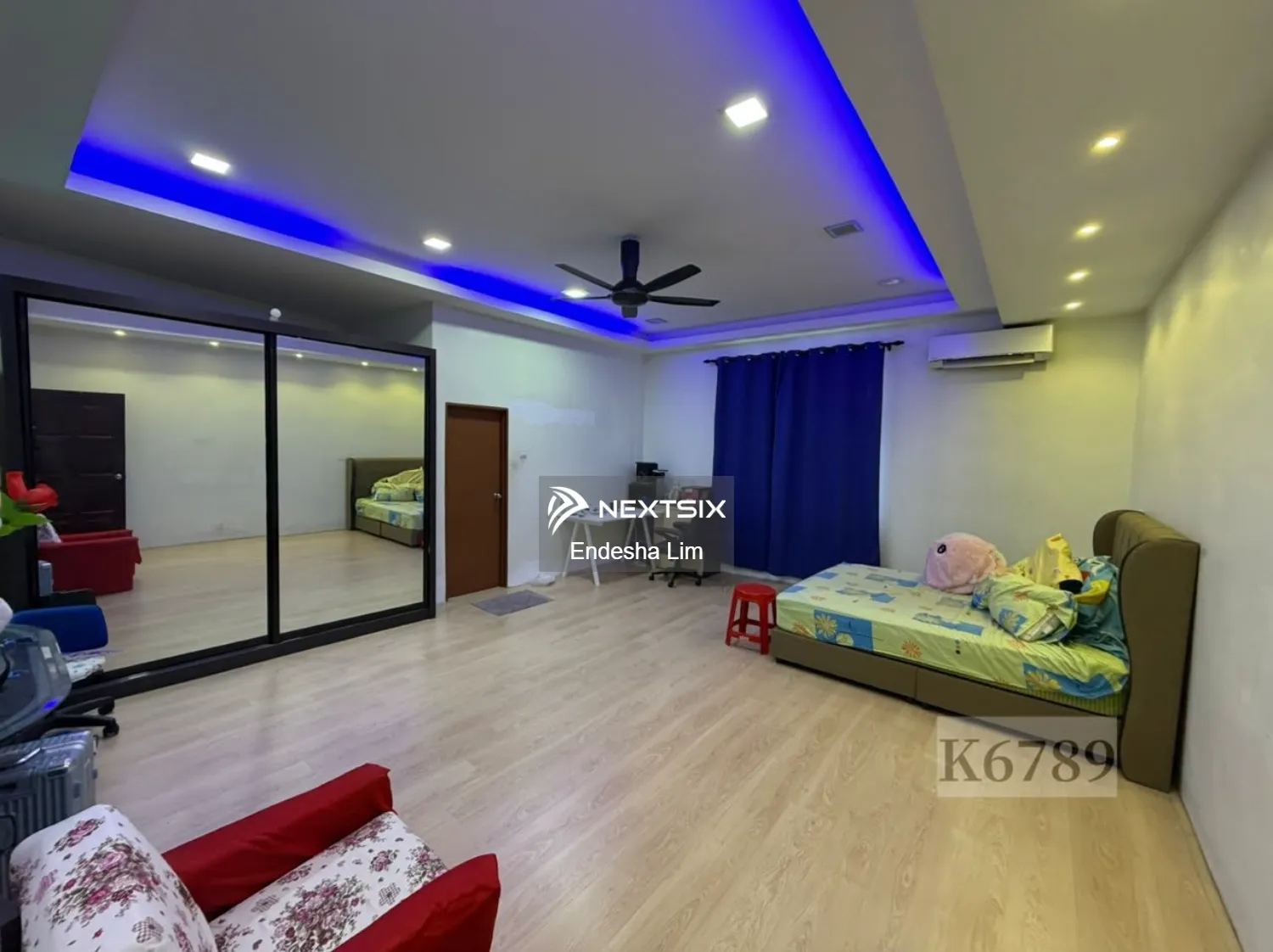 Semi-detached House For Sale in Klang Selangor - Image 6