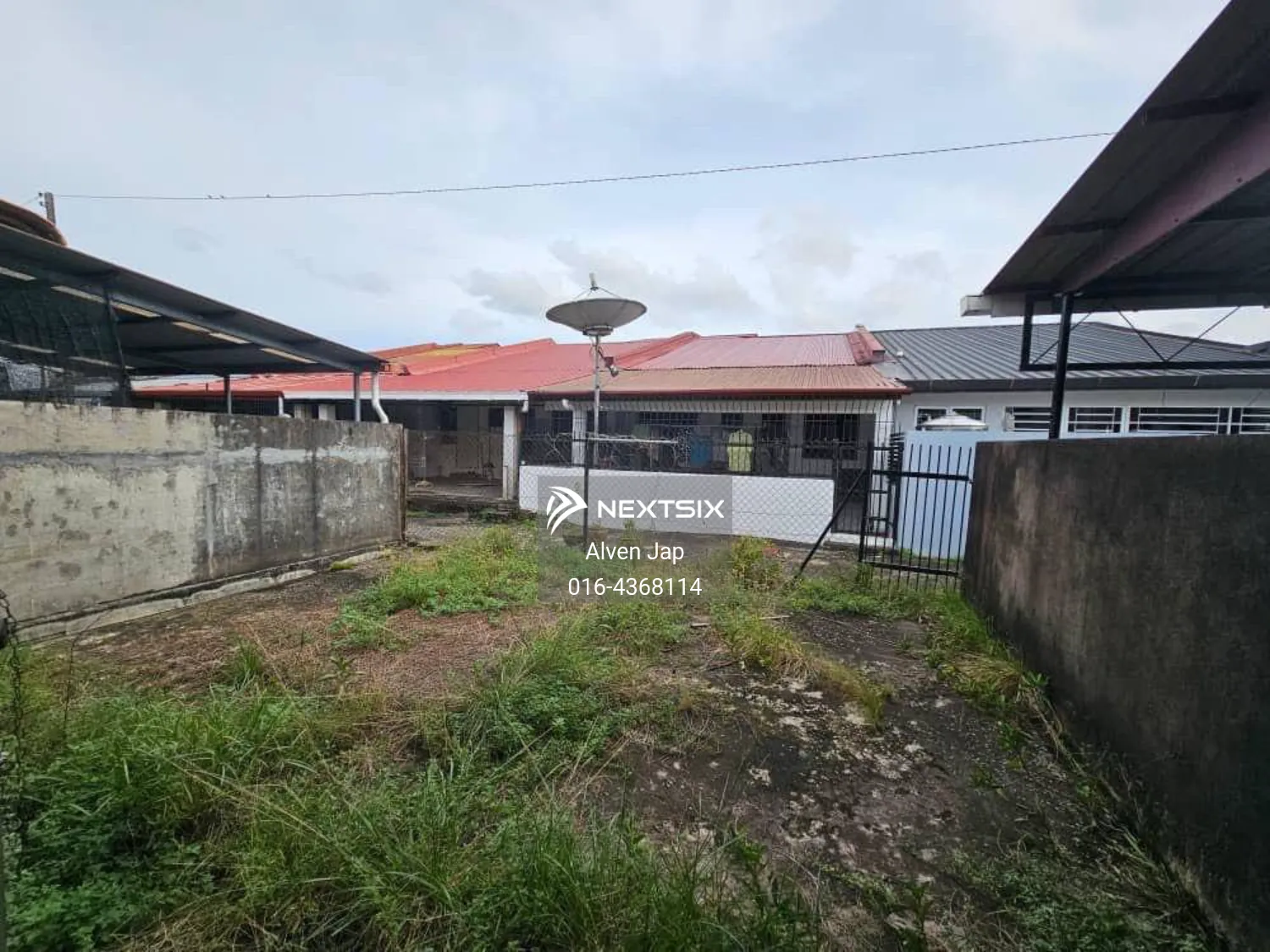 1-sty Terrace/Link House For Sale in Kuching Sarawak - Image 2
