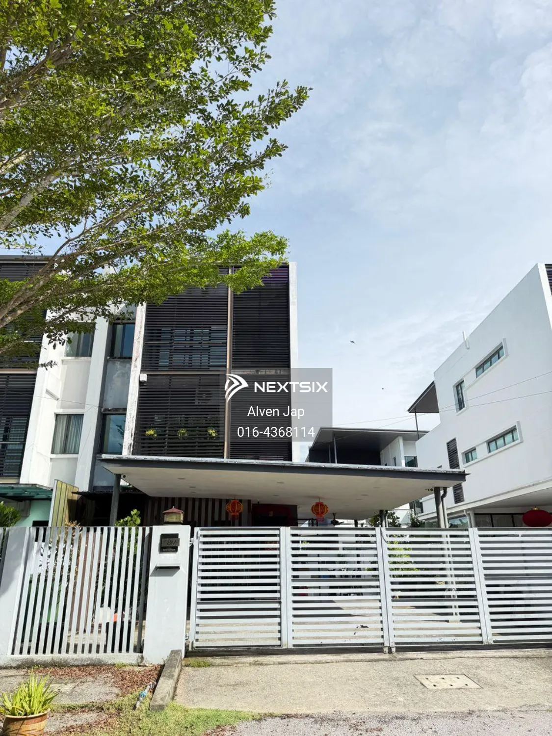 3-sty Terrace/Link House For Sale in Kuching Sarawak