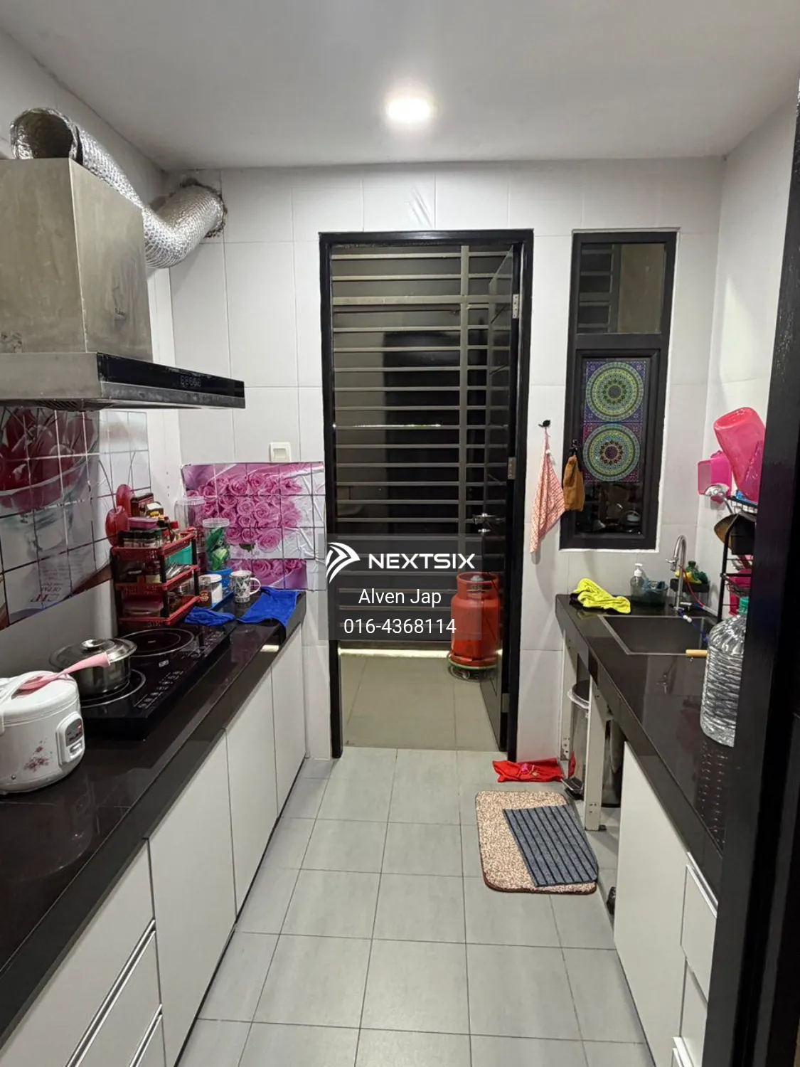 3-sty Terrace/Link House For Sale in Kuching Sarawak - Image 5