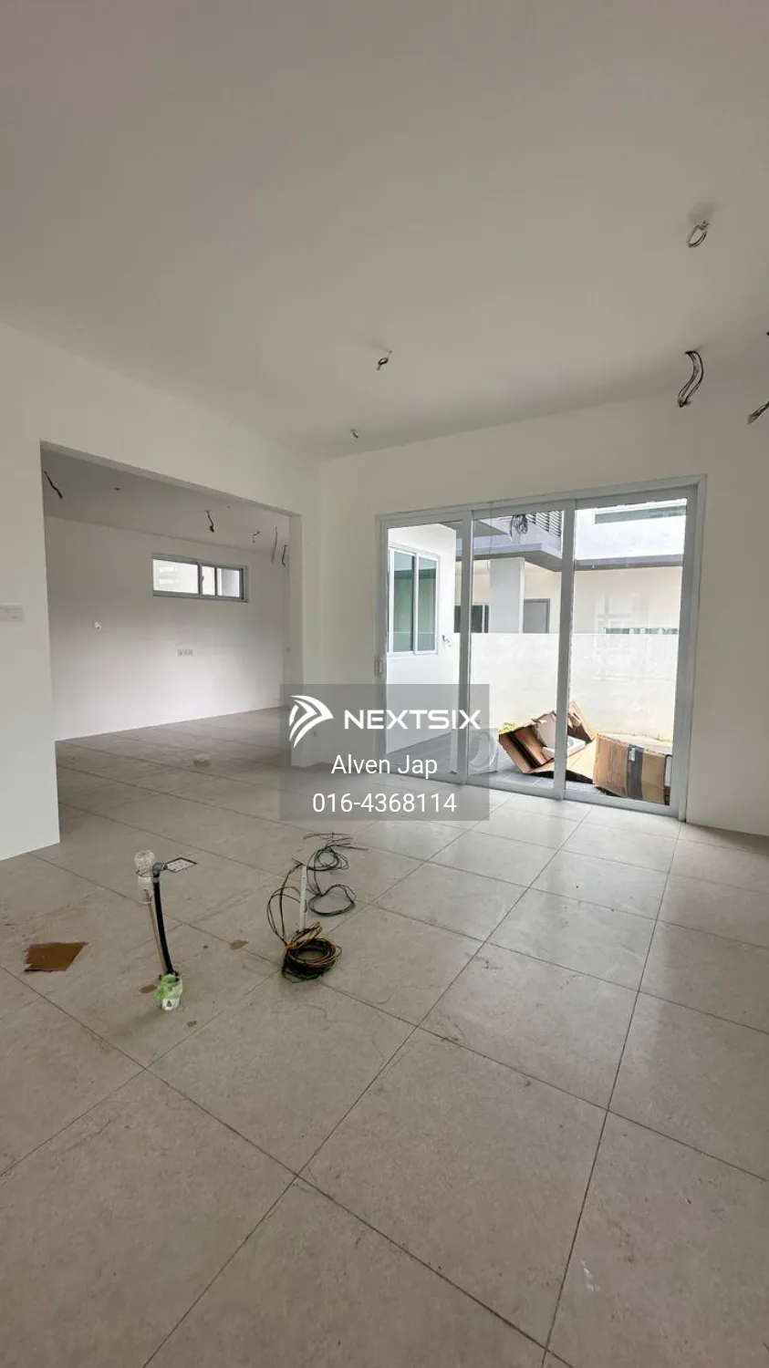 3-sty Terrace/Link House For Sale in Kota Samarahan Sarawak - Image 8
