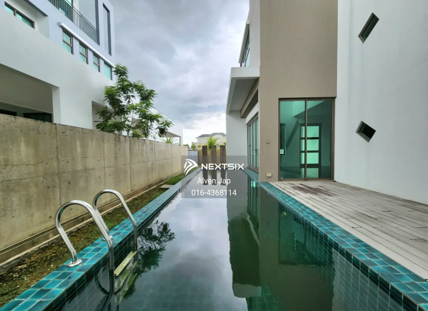 3-sty Terrace/Link House For Sale in Kuching Sarawak