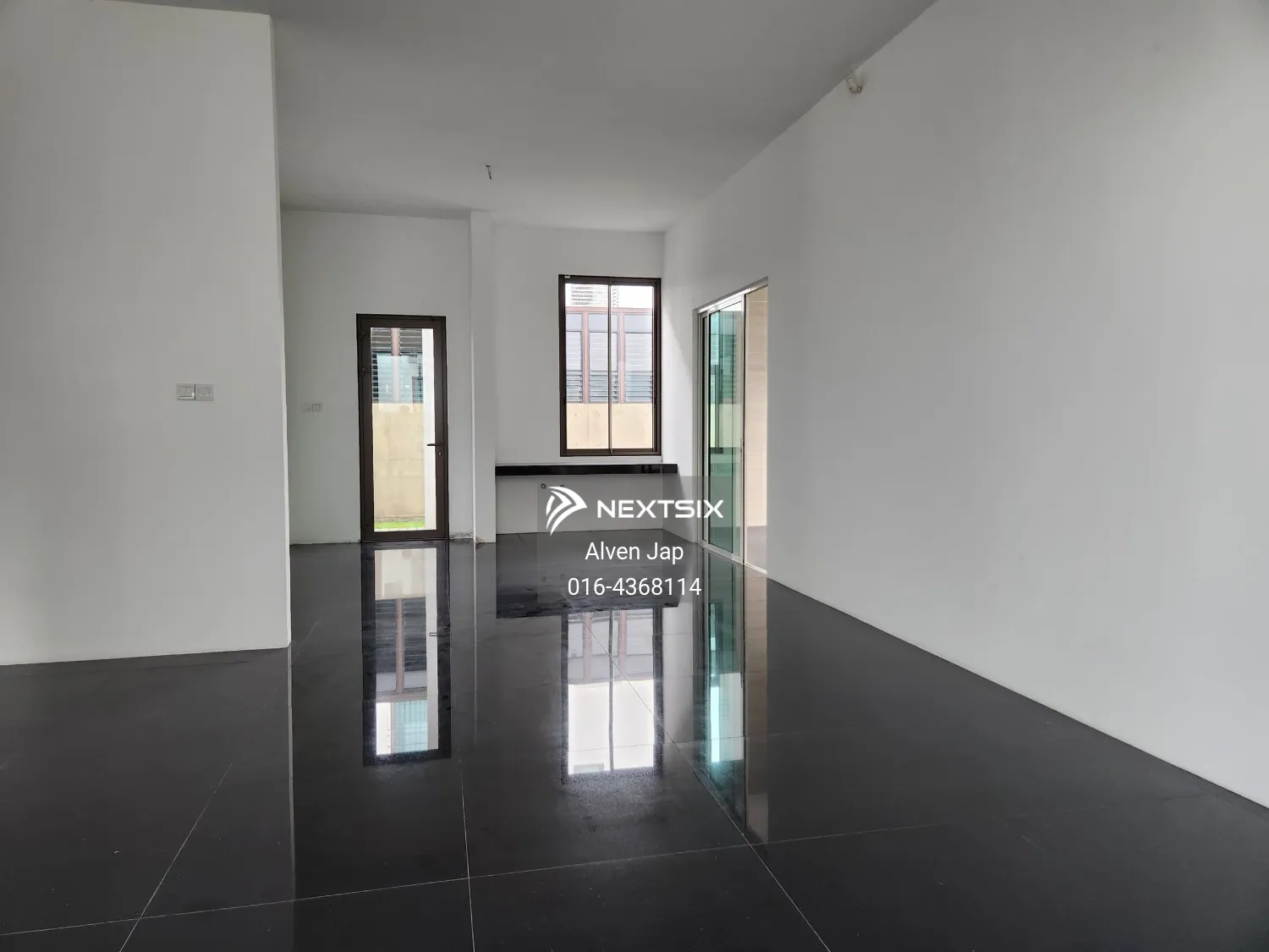 3-sty Terrace/Link House For Sale in Kuching Sarawak - Image 3
