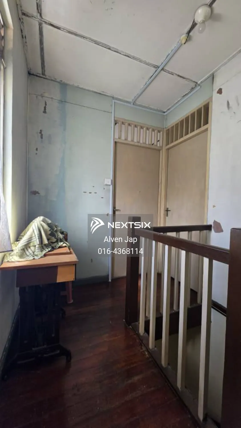 2-sty Terrace/Link House For Sale in Kuching Sarawak - Image 5