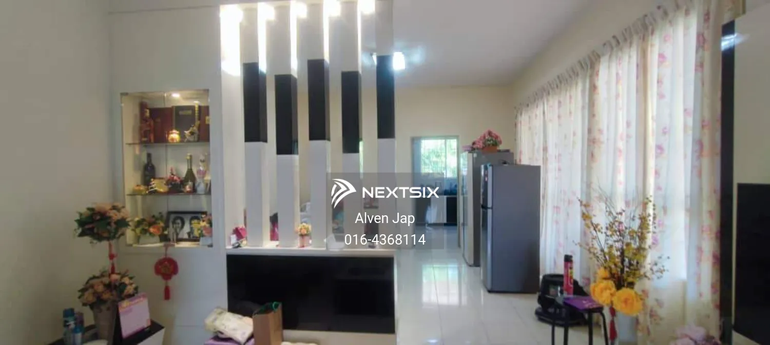 1-sty Terrace/Link House For Sale in Kuching Sarawak - Image 2
