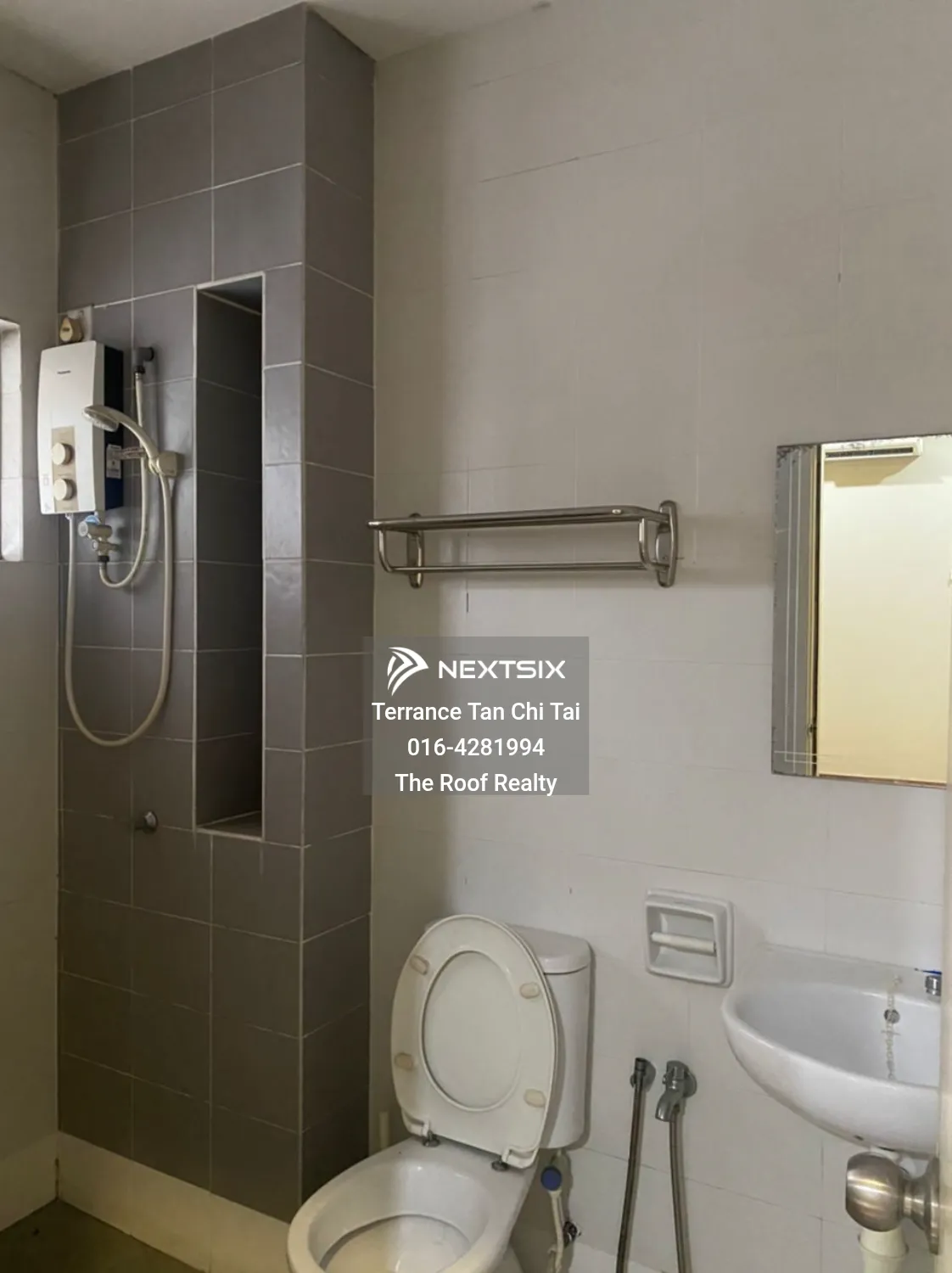 Semi-detached House For Rent in Klang Selangor - Image 5
