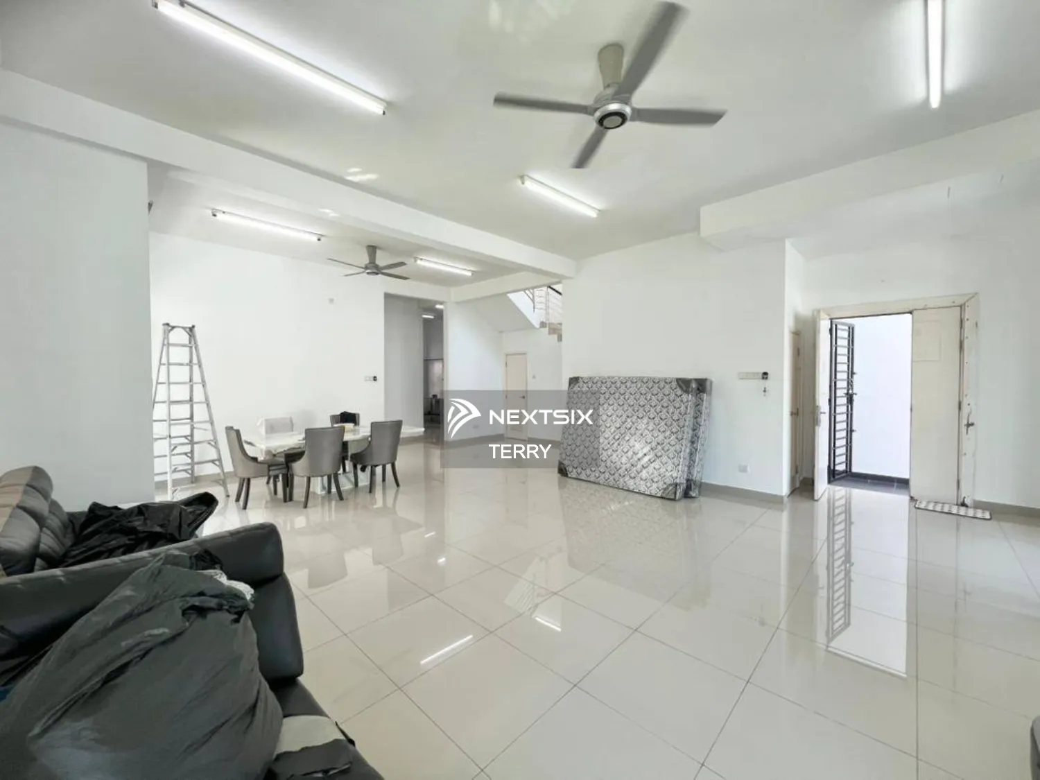 Semi-detached House For Sale in Johor Bahru Johor - Image 2