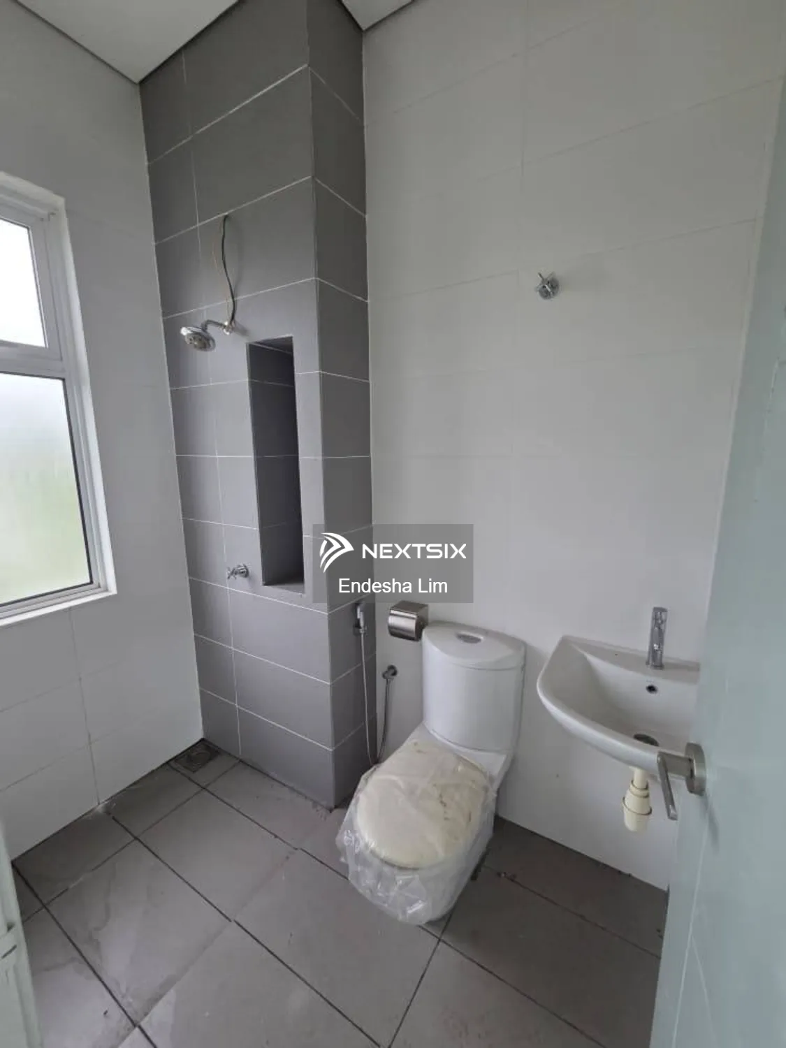 Semi-detached House For Sale in Bandar Bukit Raja Selangor - Image 11