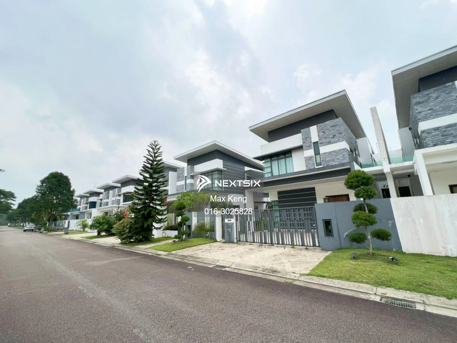 Semi-detached House For Sale in Gelang Patah Johor