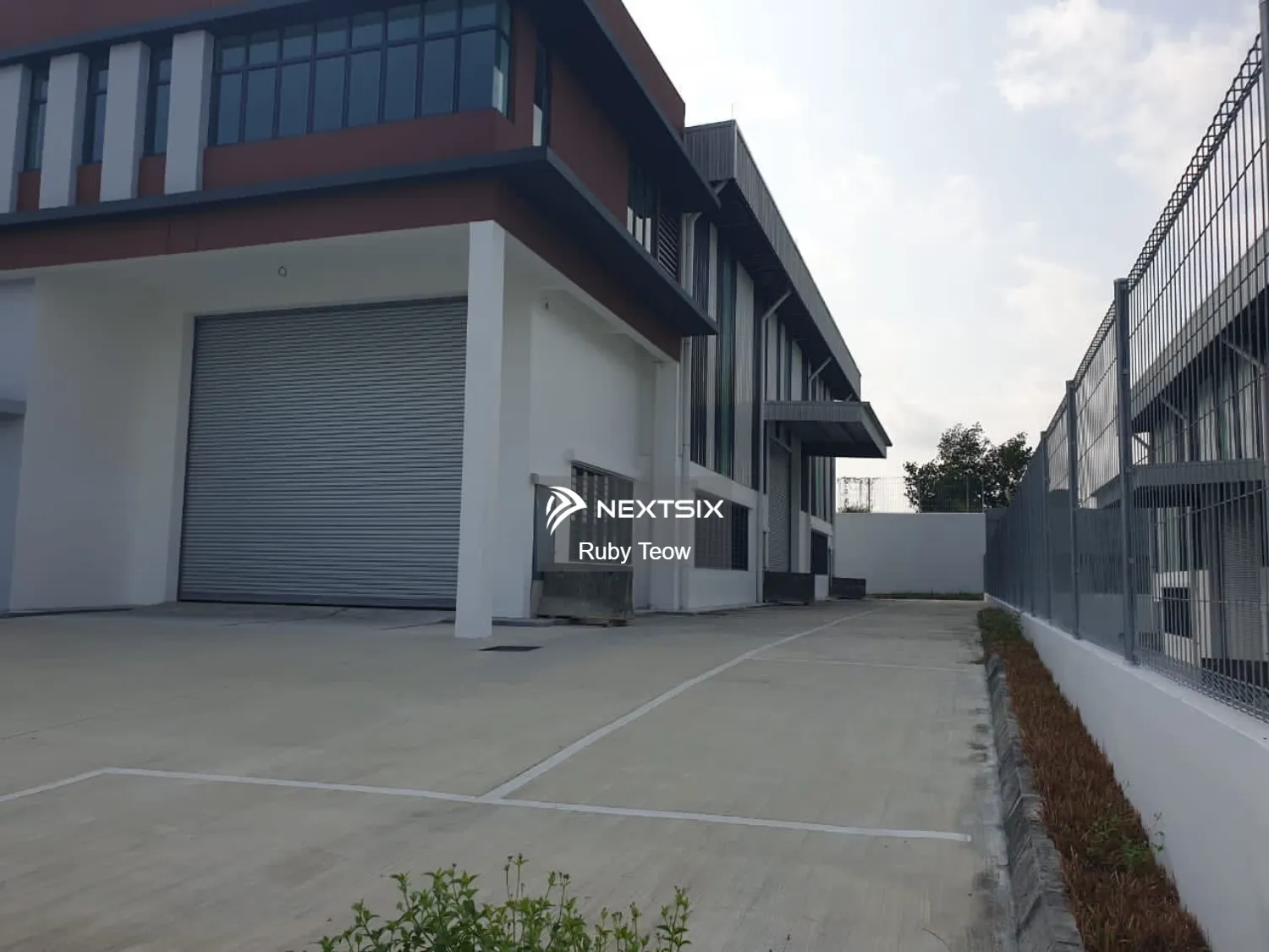 Semi-D Factory For Rent in Ulu Tiram Johor - Image 4