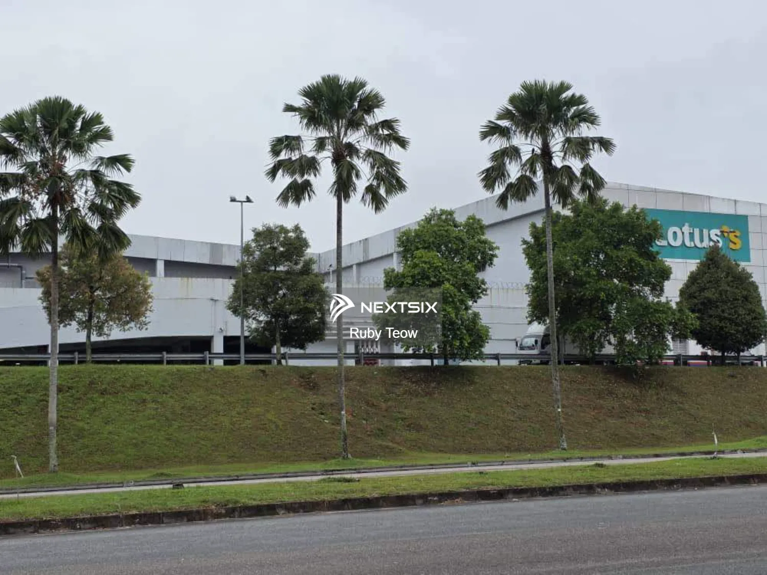 Shop For Rent in Skudai Johor - Image 5