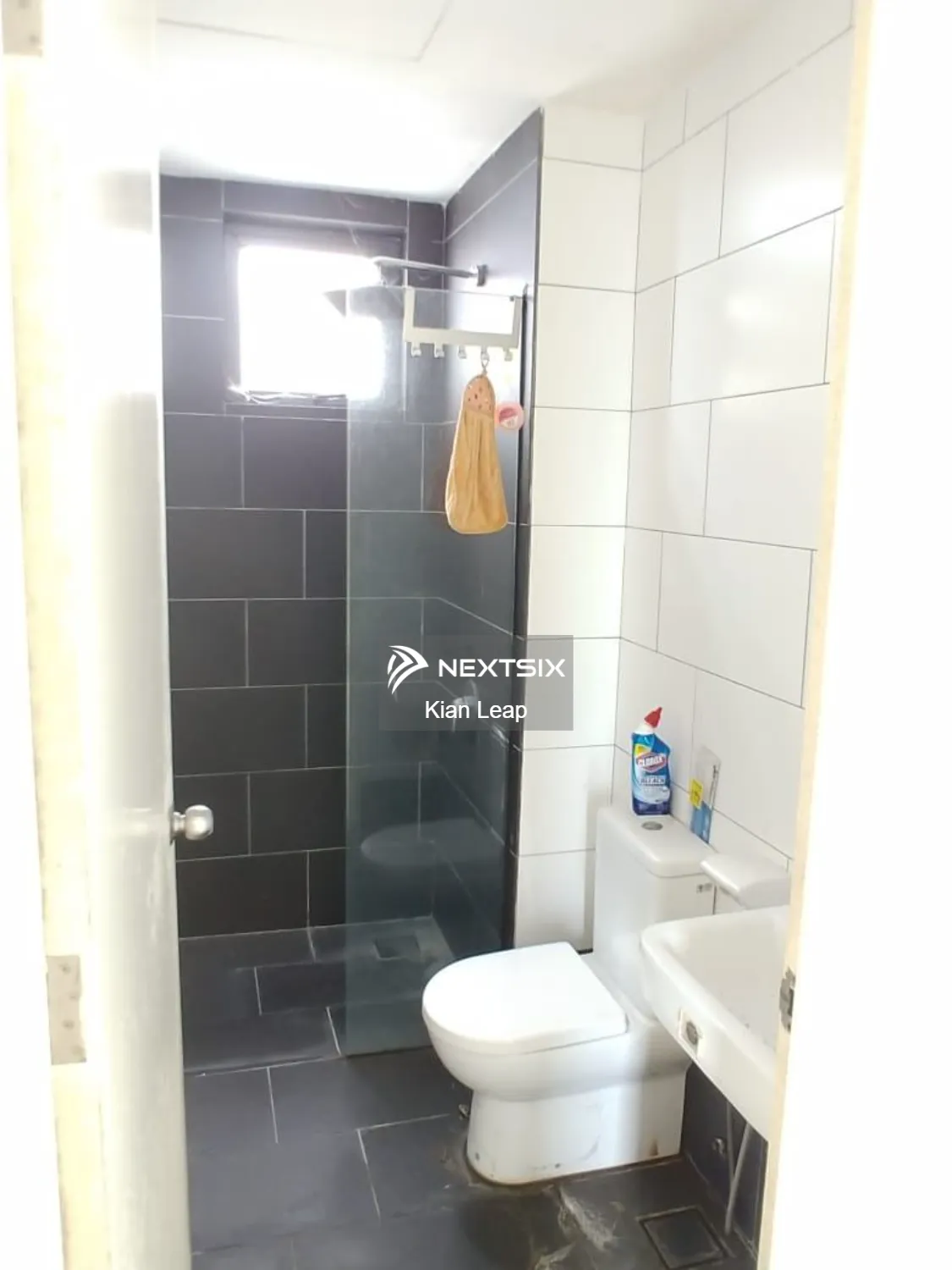 Serviced Residence For Sale in Seri Kembangan Selangor - Image 11