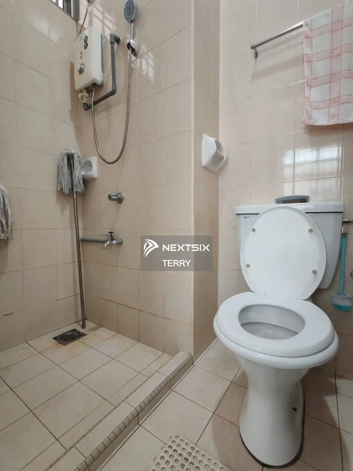 Semi-detached House For Sale in Ulu Tiram Johor - Image 17