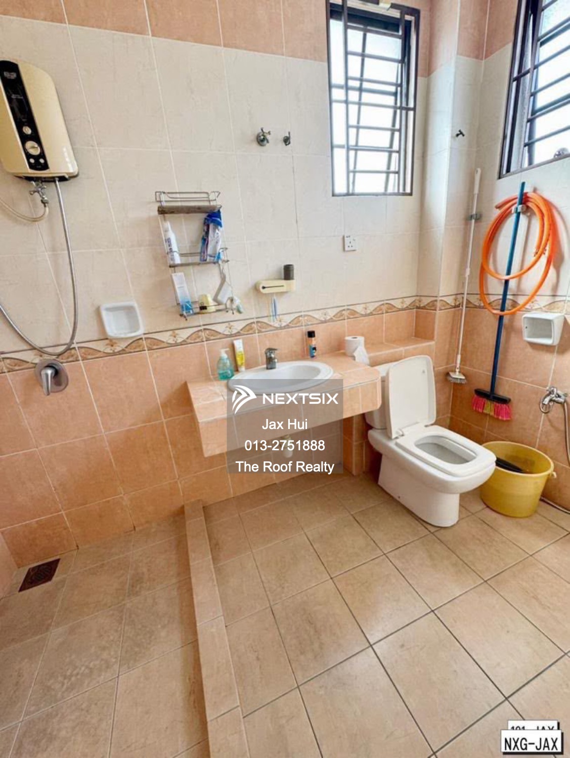 Semi-detached House For Sale in Bandar Bukit Tinggi Selangor - Image 10