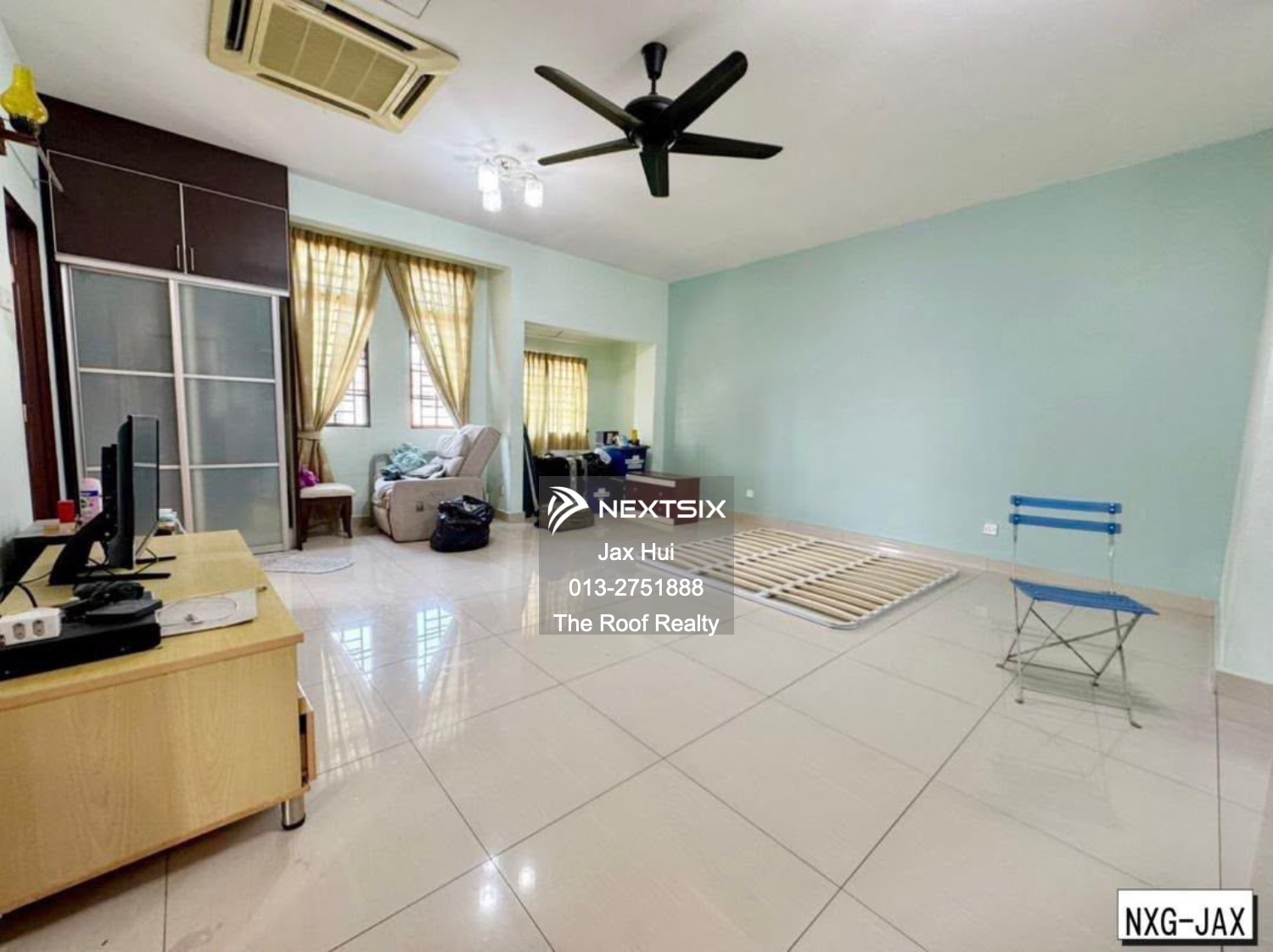 Semi-detached House For Sale in Bandar Bukit Tinggi Selangor - Image 9