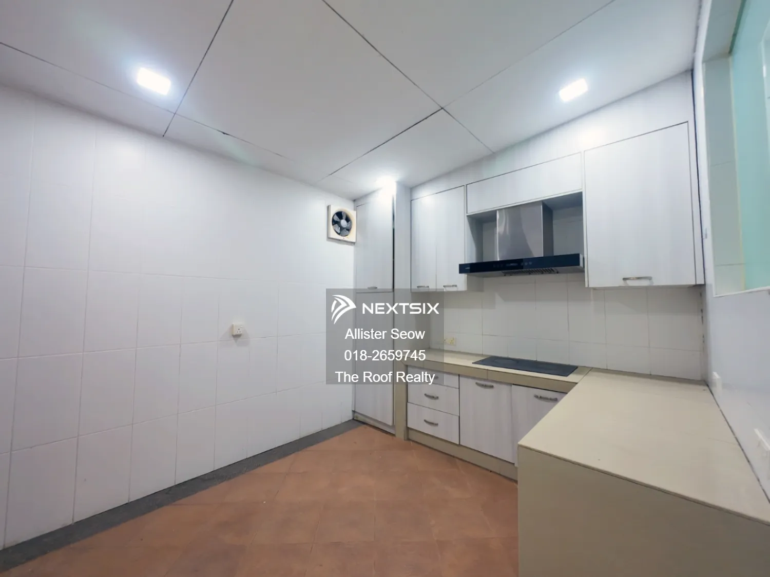 Semi-detached House For Sale in Klang Selangor - Image 4