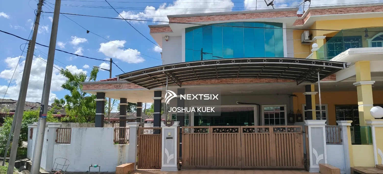 Semi-detached House For Sale in Sitiawan Perak