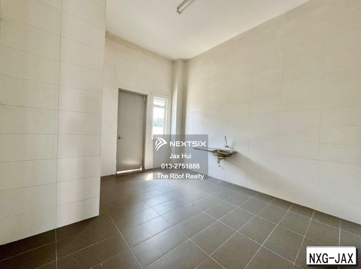 Semi-detached House For Sale in Klang Selangor - Image 5