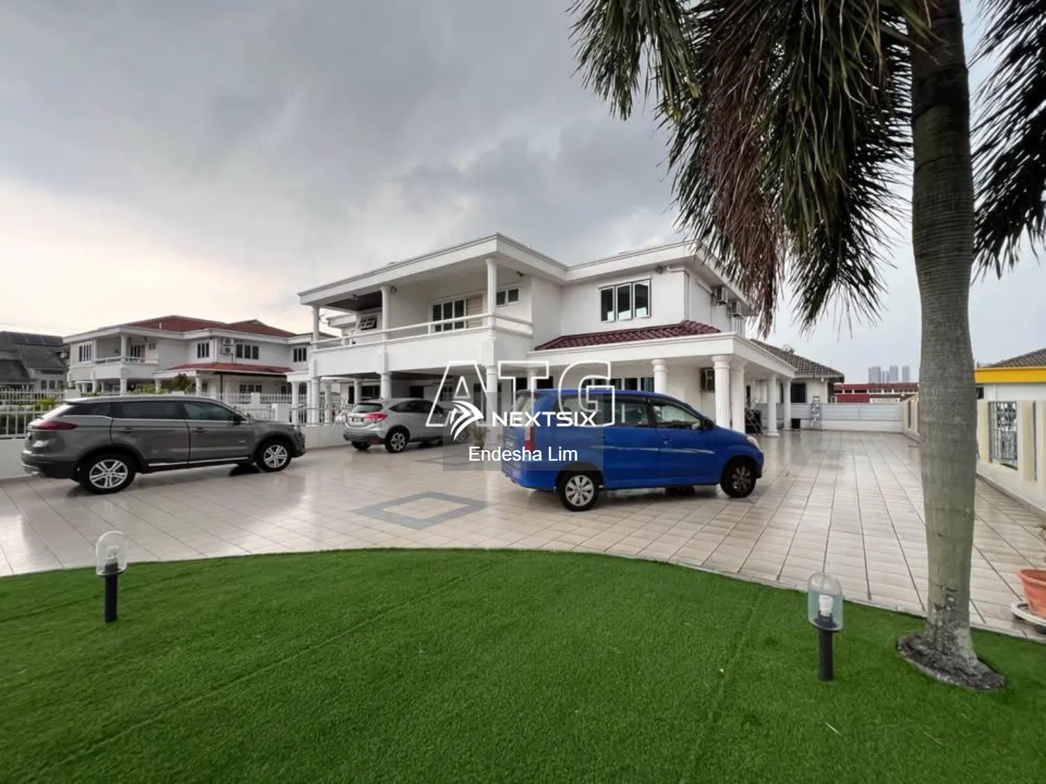 Semi-detached House For Sale in Klang Selangor