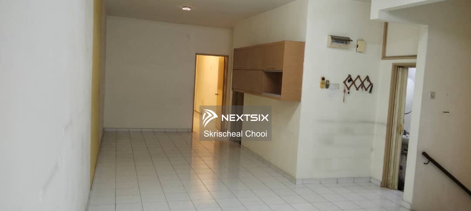 Townhouse For Sale in Selayang Selangor - Image 5