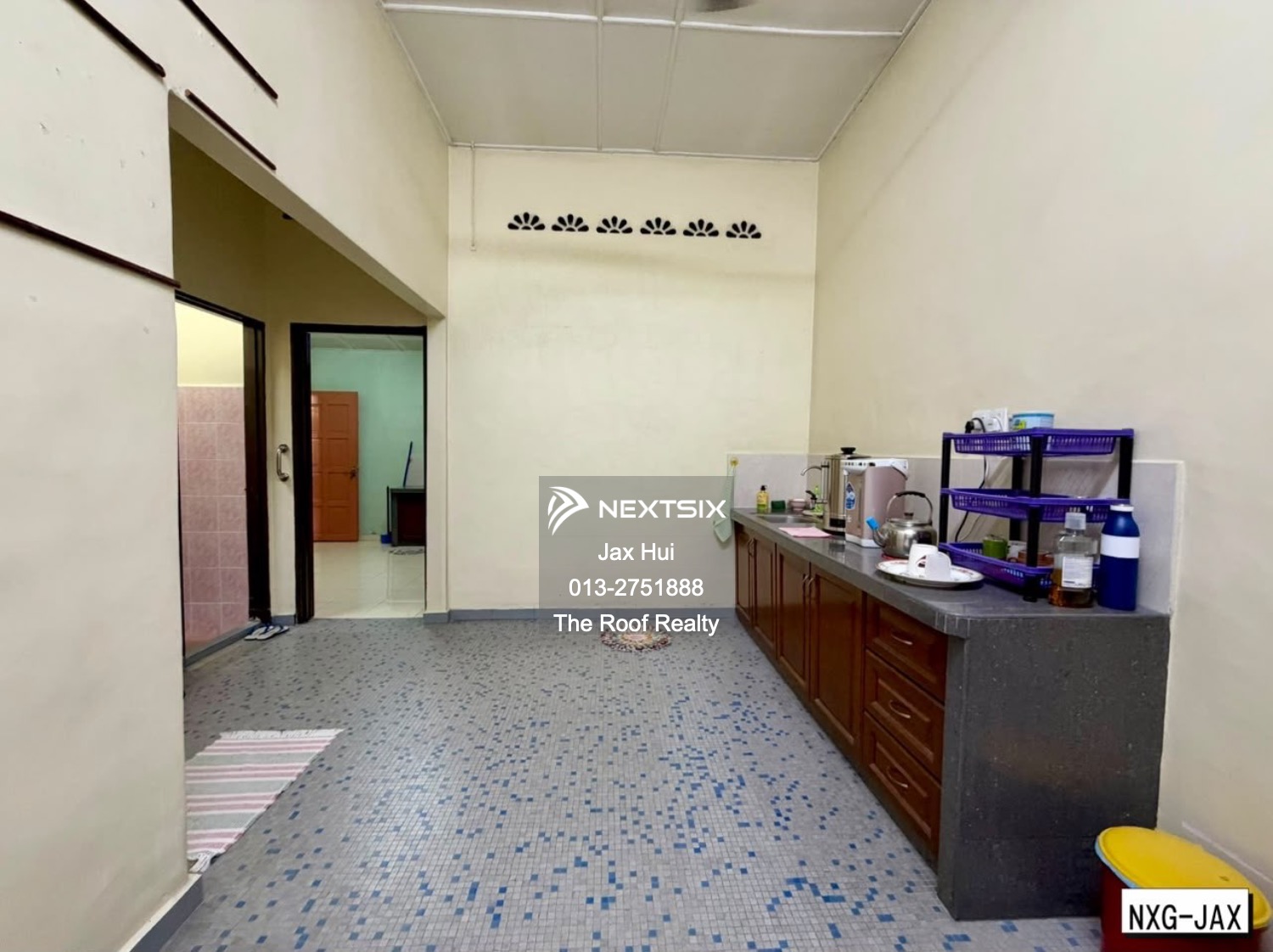 Semi-detached House For Sale in Klang Selangor - Image 5