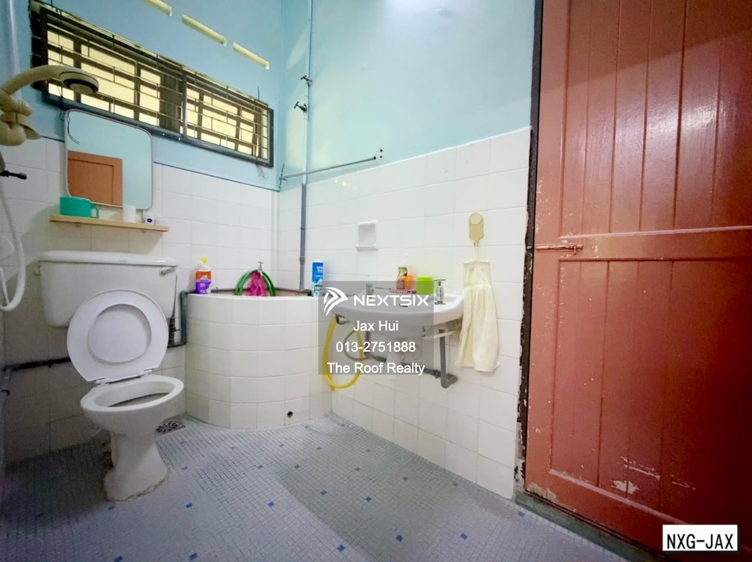 Semi-detached House For Sale in Klang Selangor - Image 9