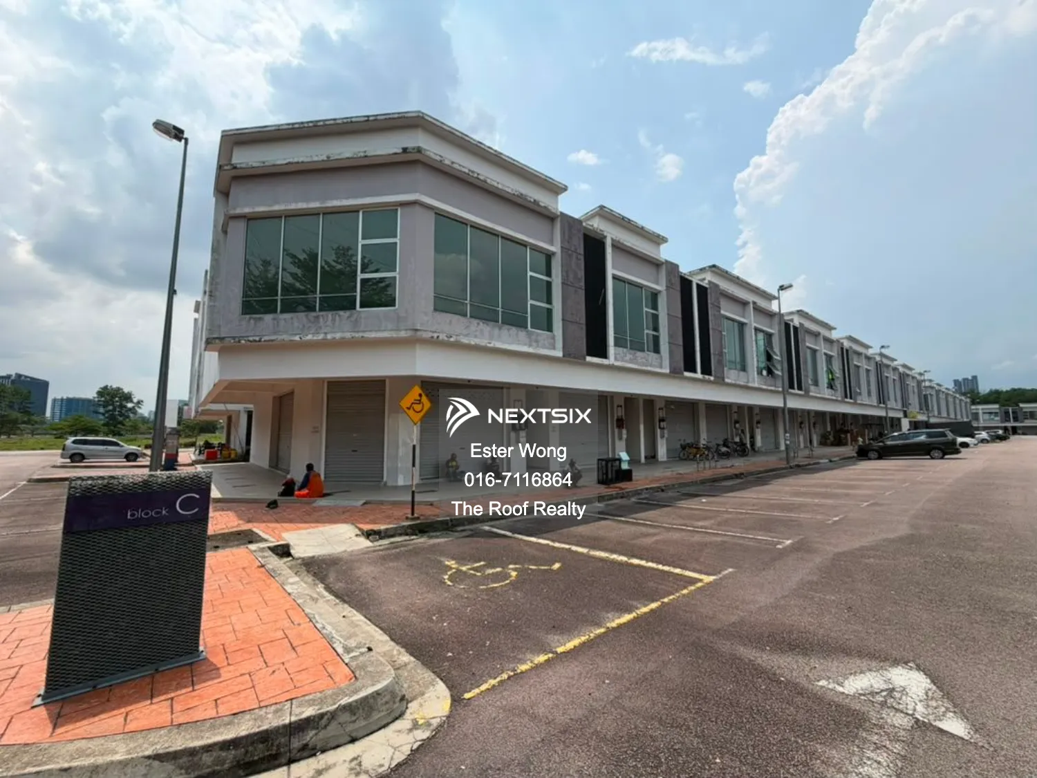 Shop For Sale in Medini Johor - Image 4