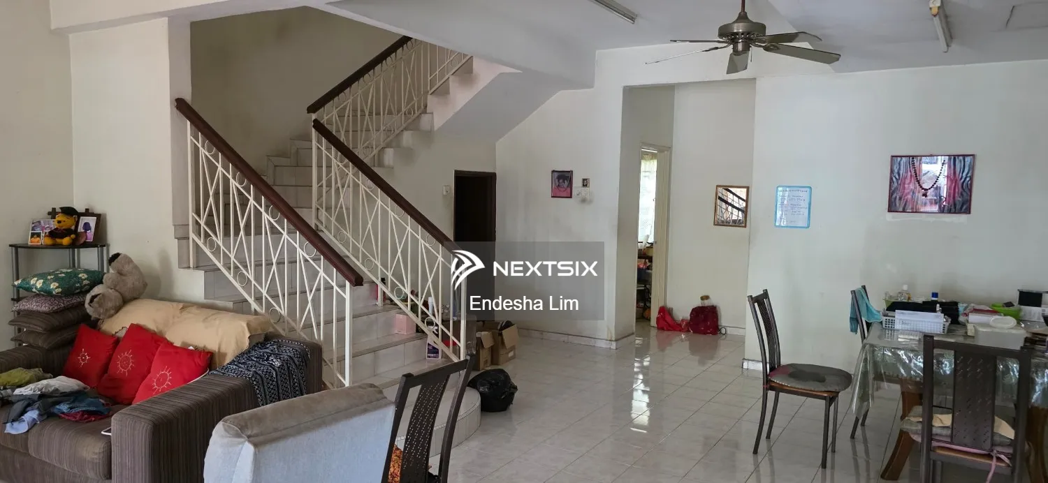 2-sty Terrace/Link House For Sale in Bandar Bukit Tinggi Selangor - Image 2
