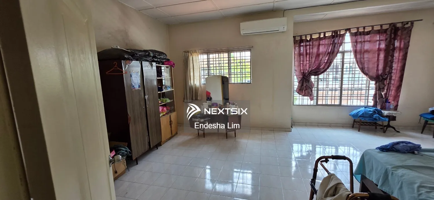 2-sty Terrace/Link House For Sale in Bandar Bukit Tinggi Selangor - Image 4