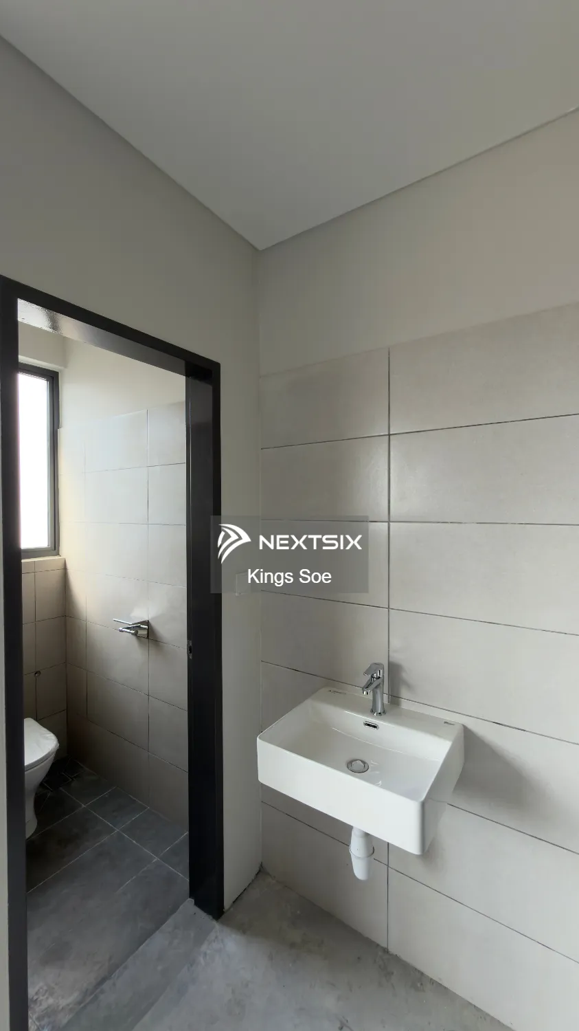 Semi-D Factory For Sale in Bandar Puncak Alam Selangor - Image 12