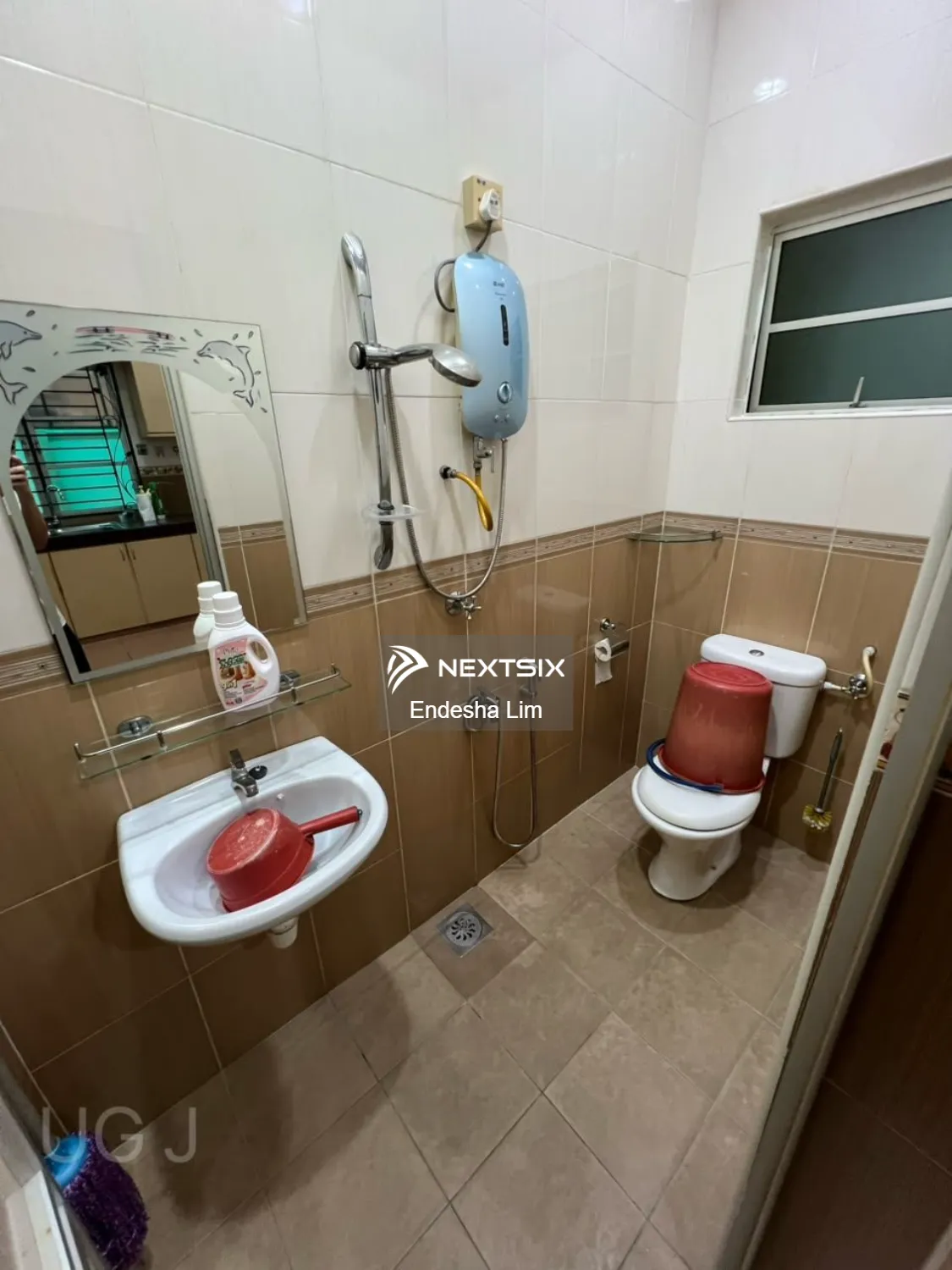 Semi-detached House For Sale in Klang Selangor - Image 10